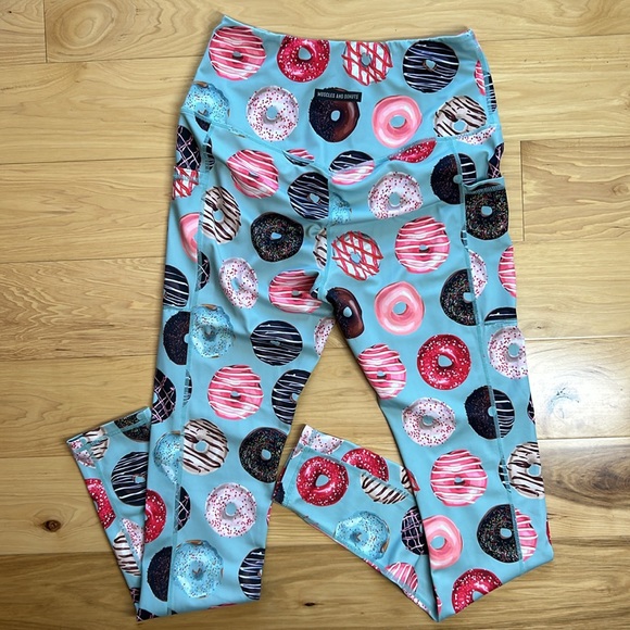 Muscles and Donuts Dusty Blue High Rise Leggings w/Pockets | Size XL - Picture 6 of 10